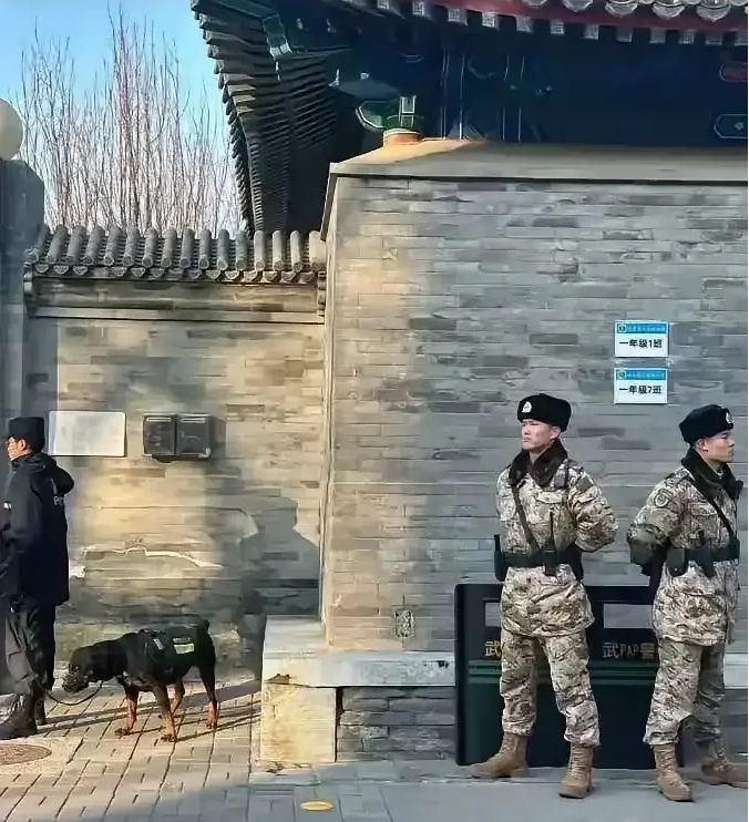 这是哪个机关学校啊？所有的学校都这样就好了。