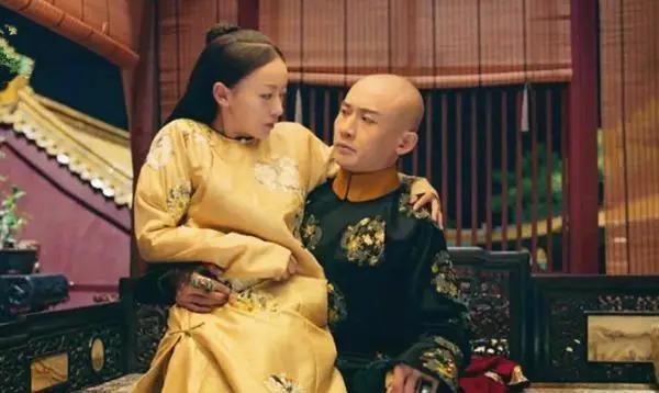乾隆十年，十九岁还是“魏官女子得”令妃第一次被强幸时，乾隆为何激动到无法自拔？道