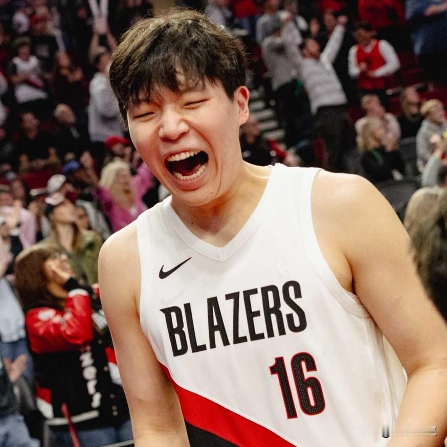 别喷杨翰森,连罗威都无法适应!开拓者107-105险胜掘金,赛后采访里,刚刚复