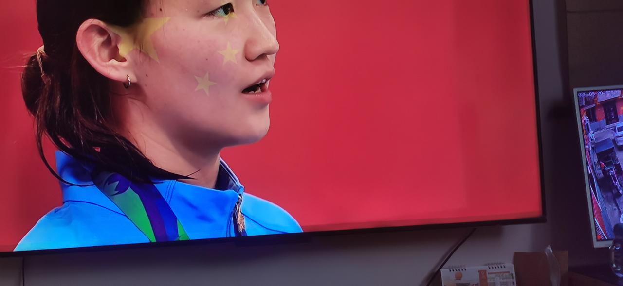 李冰洁15分53秒52李冰洁获得女子1500米自由泳金牌，赛季最好成绩，李冰洁