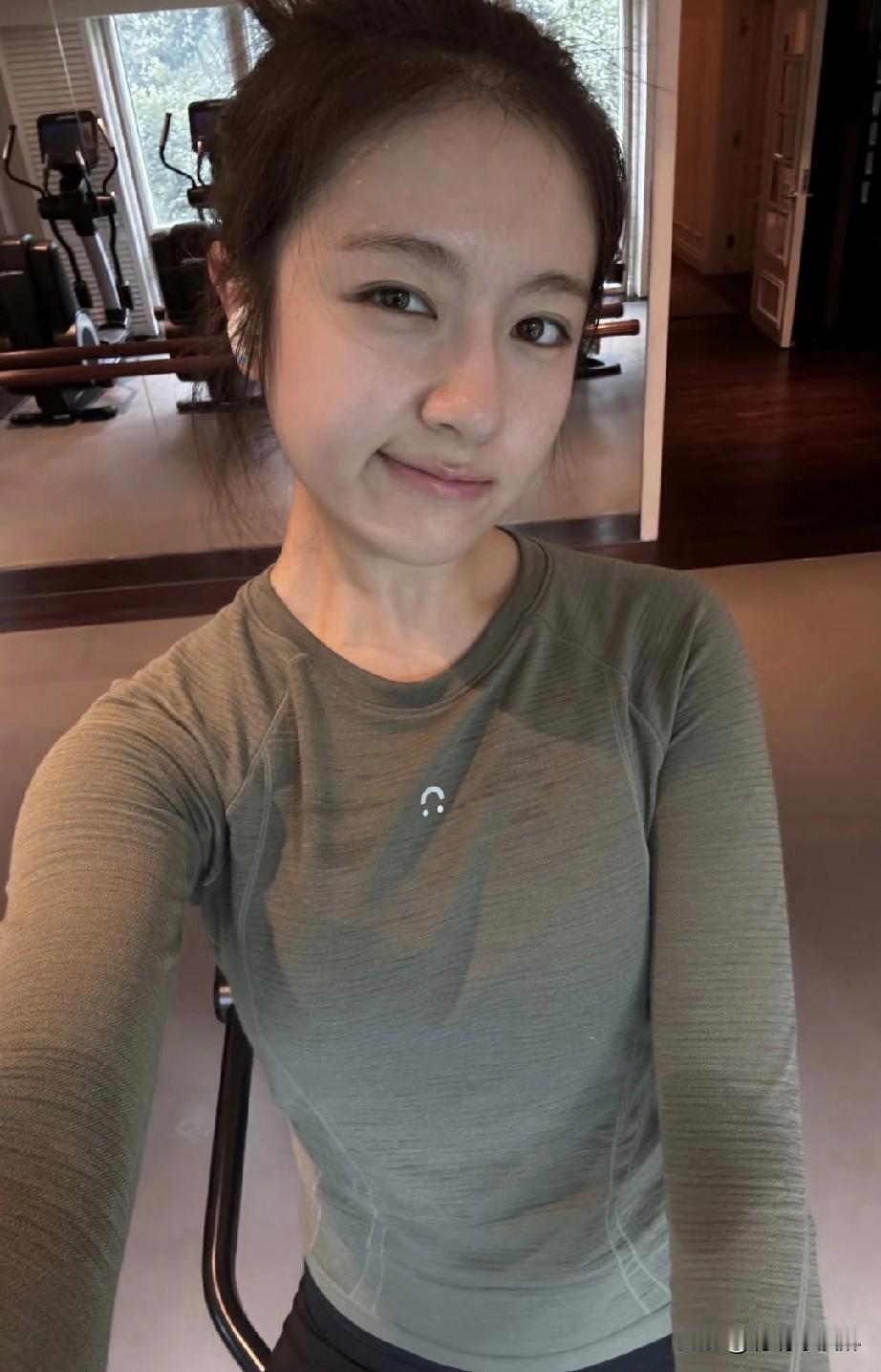 爱美，爱运动的女孩都不会差！——李兰迪