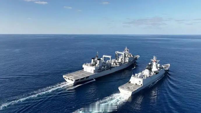 中国海军护航编队再创纪录！超长待机368天，成中东海域“定海神针”铁子们，在