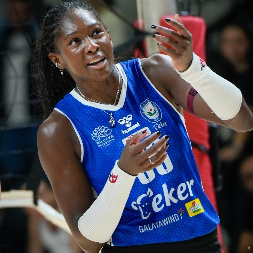 ⚡️土超女排联赛第6轮爆出冷门，尼吕费尔主场3比1力克伊萨奇巴希队，排名上升至