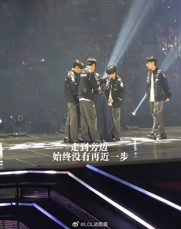 T1这个俱乐部，谁想出来戴戒指这一环节的？这么恨peyz？？？这个队伍不是第一