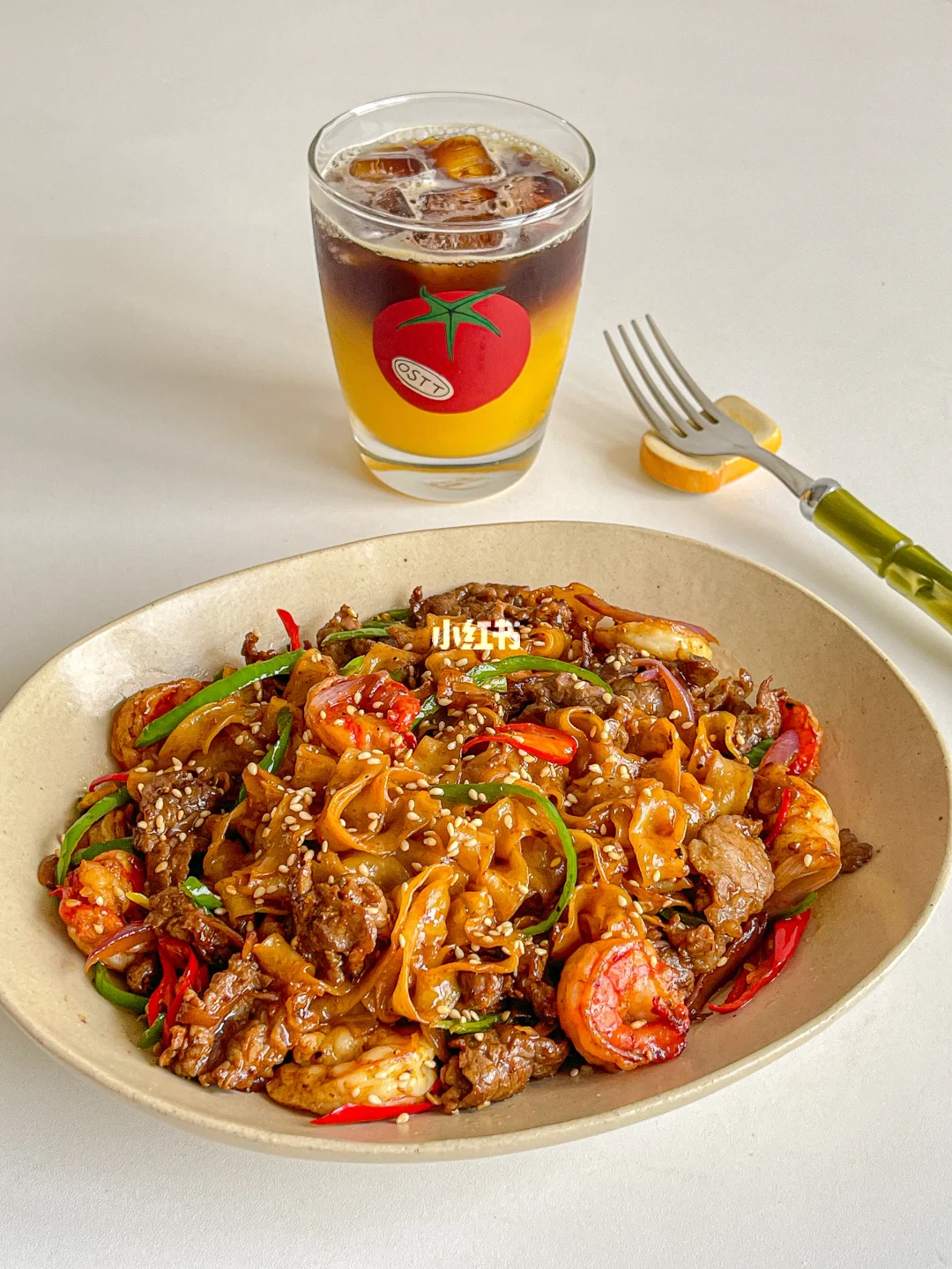 宅家一人食🍽️牛肉虾仁炒刀削面🍝橙汁美式