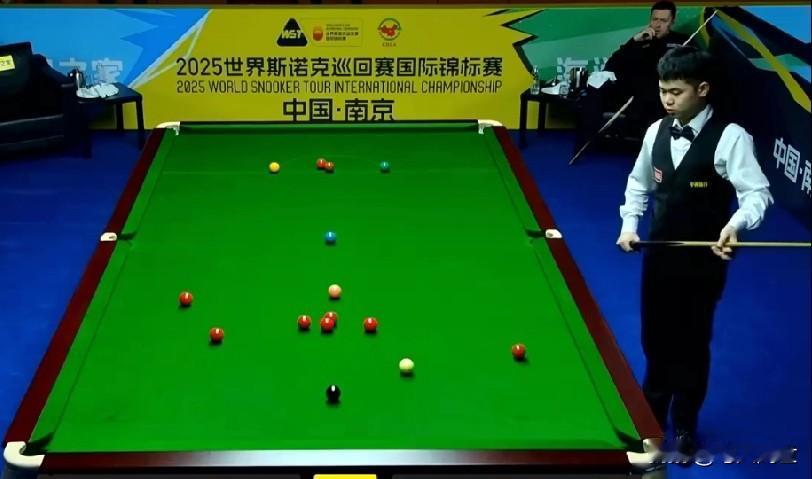 众将士使出洪荒之力！2025斯诺克国锦赛的首个比赛日，国内球员成绩斐然。延期资