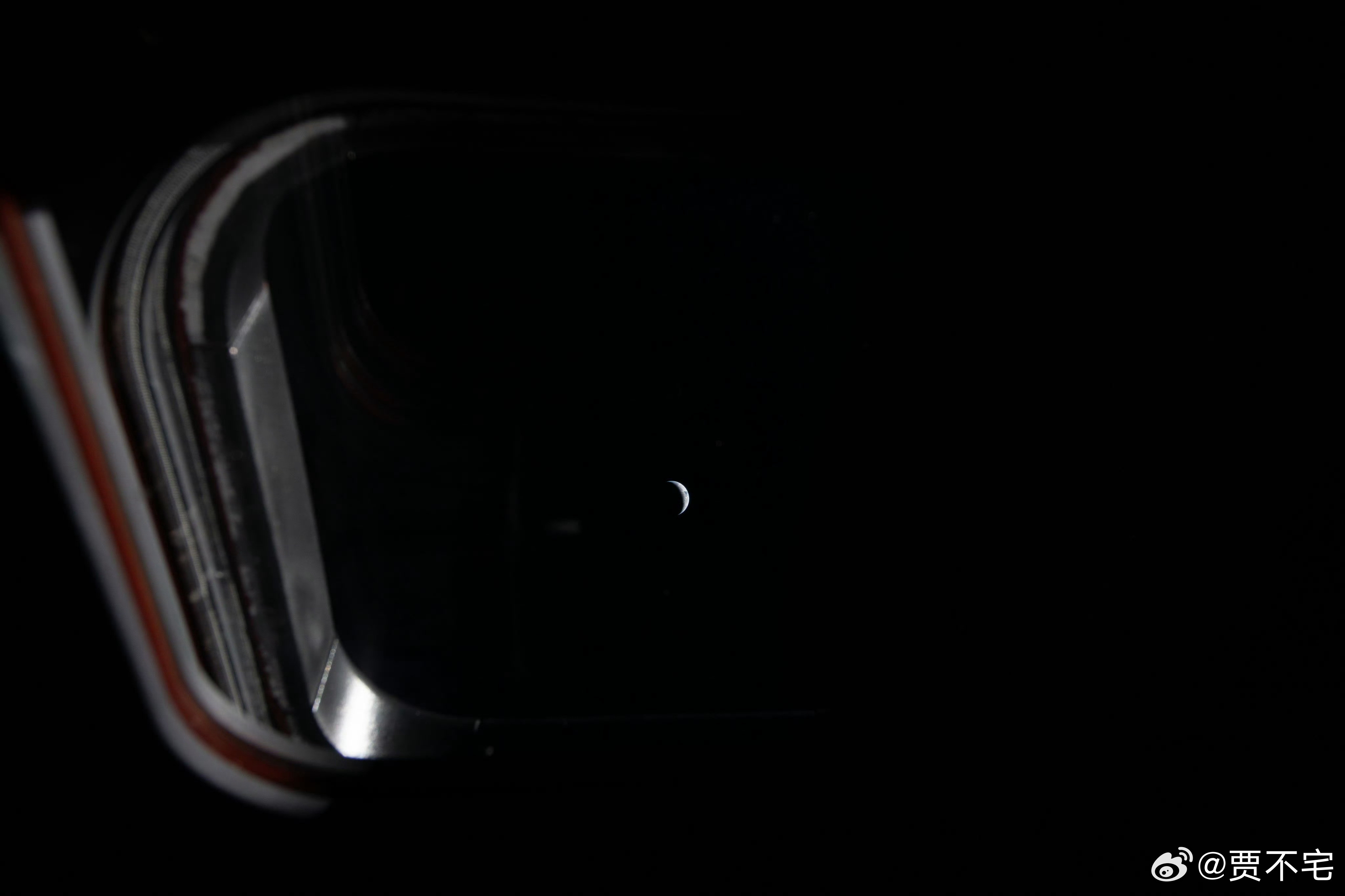 阿尔忒弥斯2号猎户座飞向月球实现真人上天，全面测试猎户座飞船的生命保障、导航和推