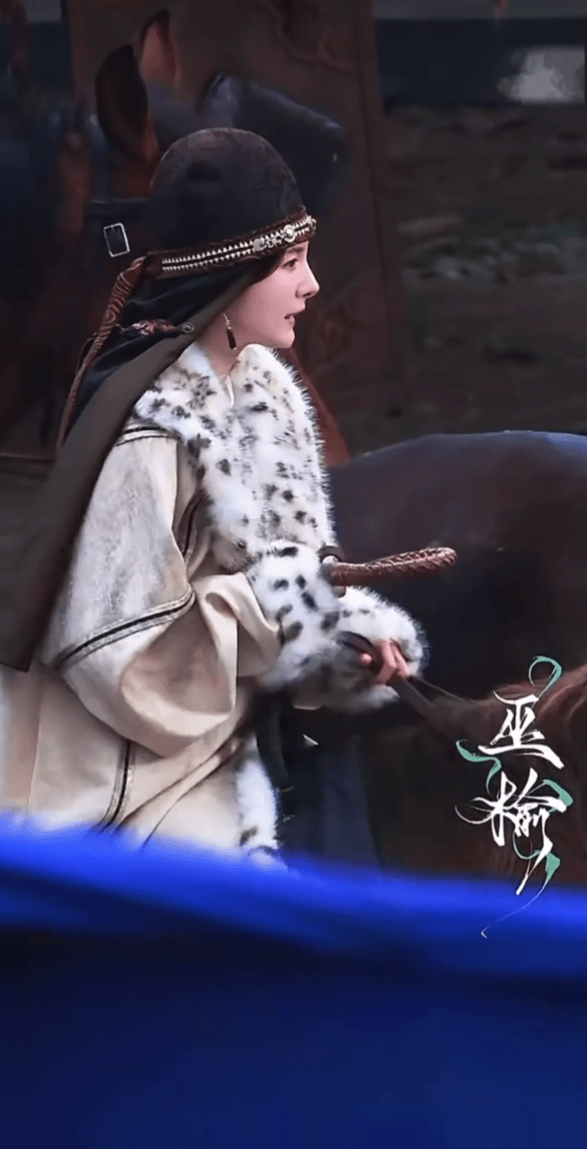 杨幂新剧都还没播我都感觉看完剧透了！从第一天进组到每一天的拍摄别说服装