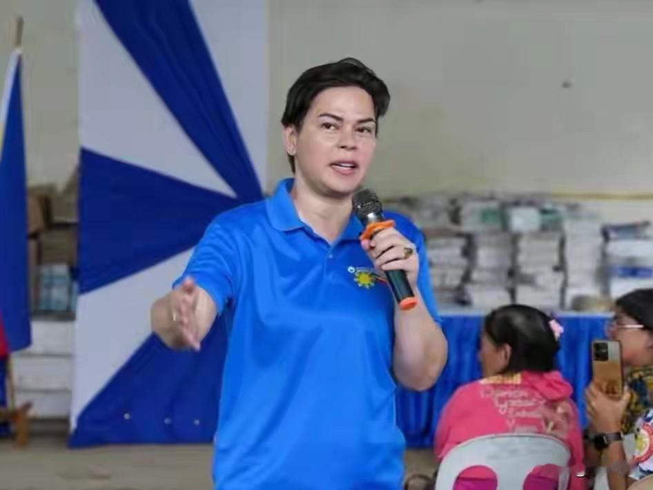 菲律宾政坛口水战大戏正在上演，一方面众议院议员抨击副总统莎拉，他们说莎拉没有大局