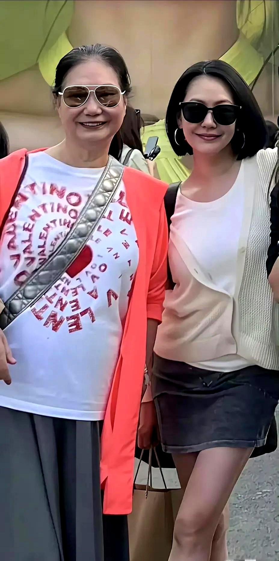 小S可能从未意识到，如果汪小菲还是她的姐夫，那么她的女儿进军大陆发展就可能不会遭