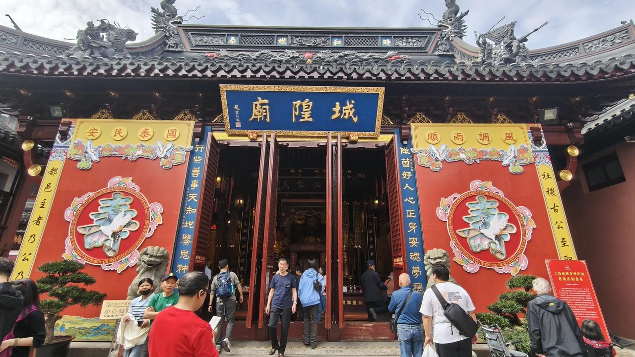 发出一张图片说明你来过上海上海是我比较熟悉的城市，五十多年前因为工作的关系我都经