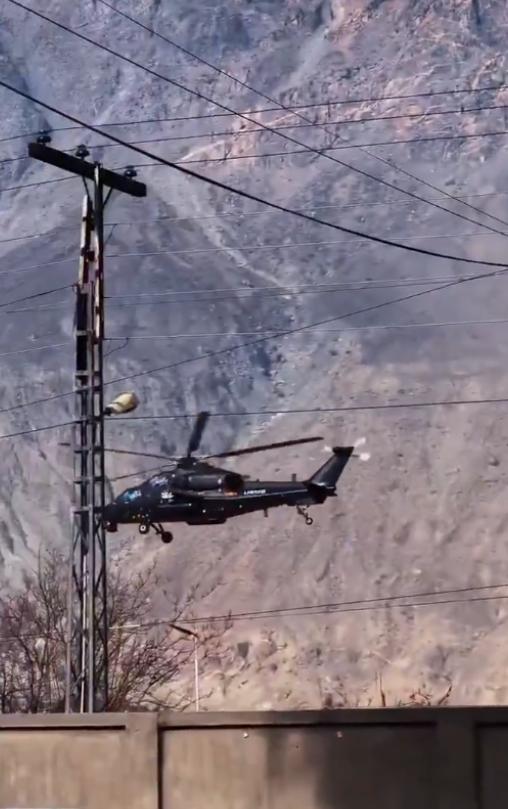 我国最新型武直10ME攻击直升机开始在巴基斯坦高山山区测试。以前因为动力系统不足