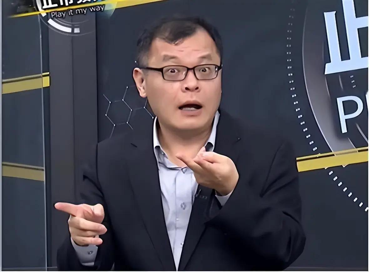 台湾媒体人陈挥文说，“你等着民进党来攻击柯志恩啊，柯志恩的老公、儿子、女儿全在美