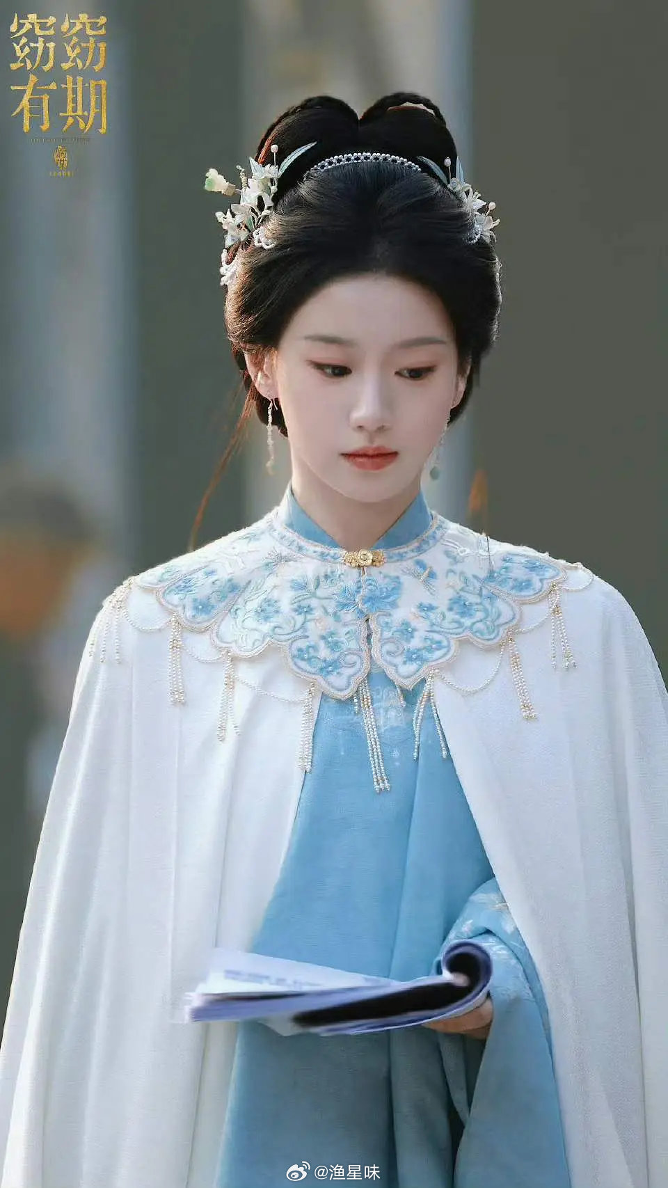 卢昱晓和包上恩有点撞造型了呢