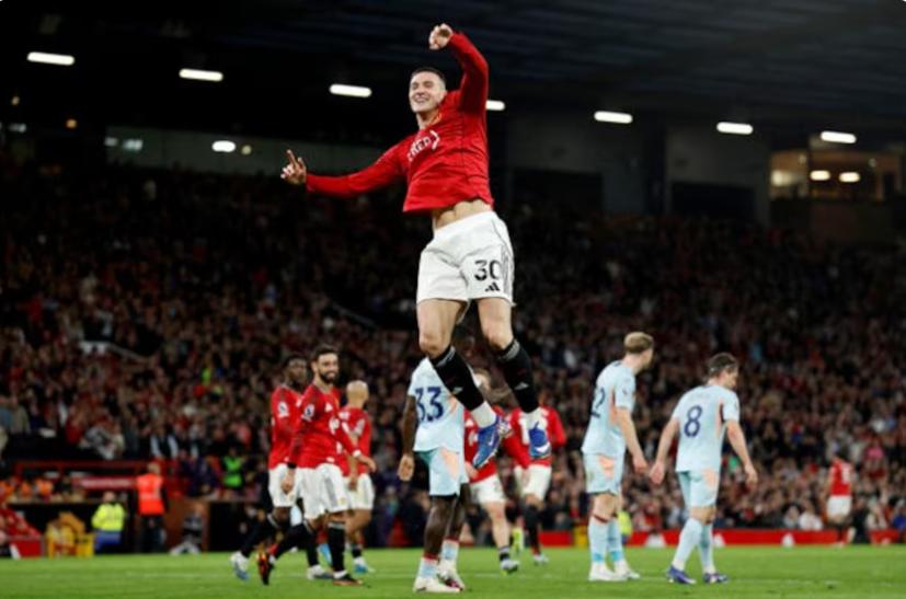 谢什科，一个水货的蜕变，印证了那句话，机会总是留给有准备的人！曼联主场2-1击