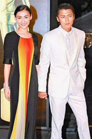 谢霆锋到底爱没爱过张柏芝？这个问题像一场大雨，淋湿过许多人的青春。那些年，他