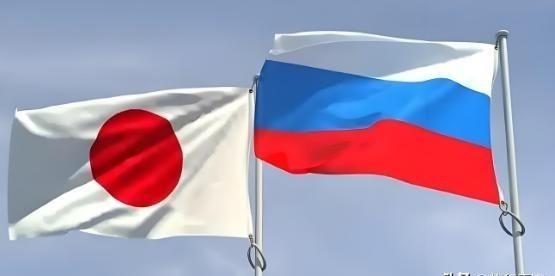 俄罗斯如果和日本打一仗的话，日本的军事实力比俄罗斯要强，俄罗斯的强项是核武器，长