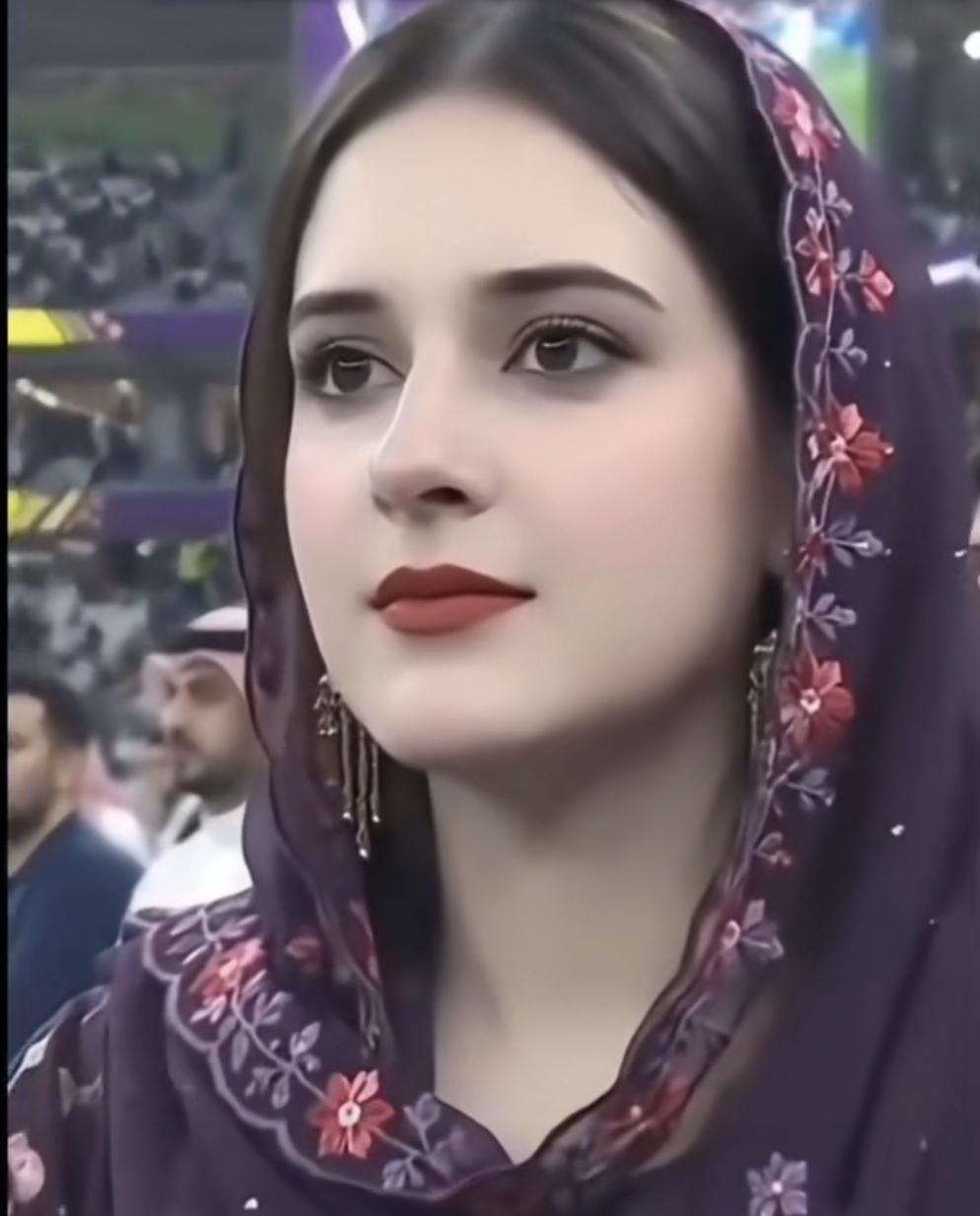 现代最美的女性是什么样子?2026年美加墨世界杯足球赛场外各国高颜值女球迷风采！
