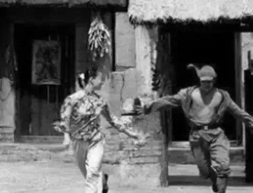 1938年12月24日早饭过后，两名日军官兵进入北沙村，一个挎着东洋刀，一个挺着