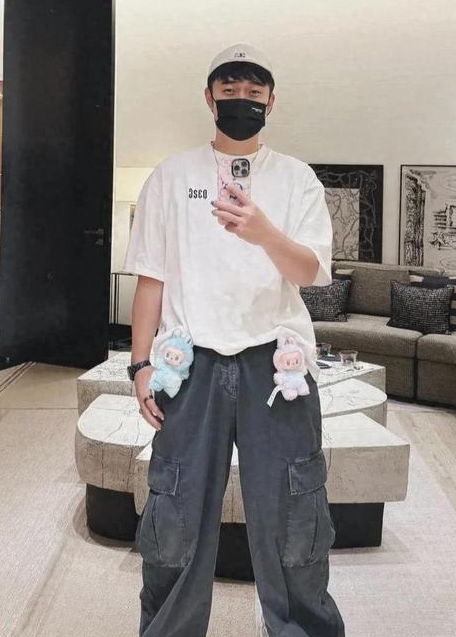 陈赫陪老婆张子萱香奈儿购物张子萱瘦美黄发超迷人