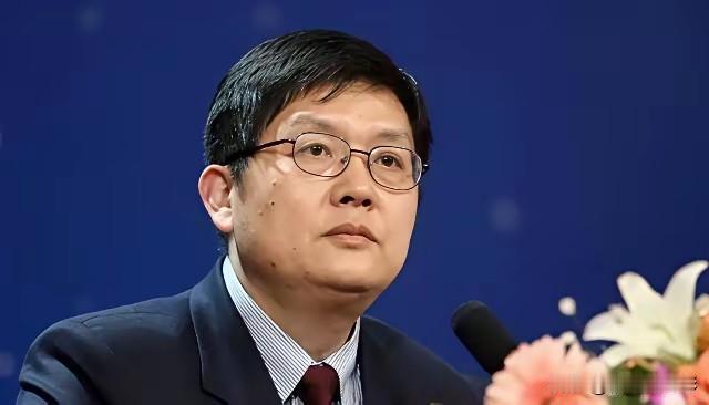 中方曾呼吁谨慎前往日本，然而复旦大学的冯玮却在此时，高调推荐中国学生去日本，并把