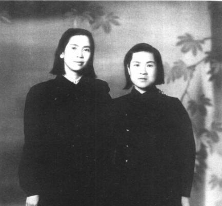 毛主席家来了客人，但是警卫员不认识，两个人就吵了起来，毛主席问怎么回事，一个卫