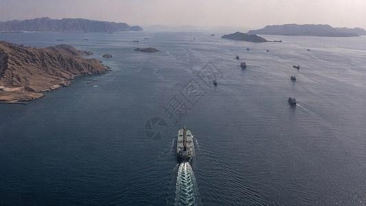 纸彻底包不住火！美媒爆料海湾两国秘密空袭伊朗，事后却矢口否认。据《华尔街