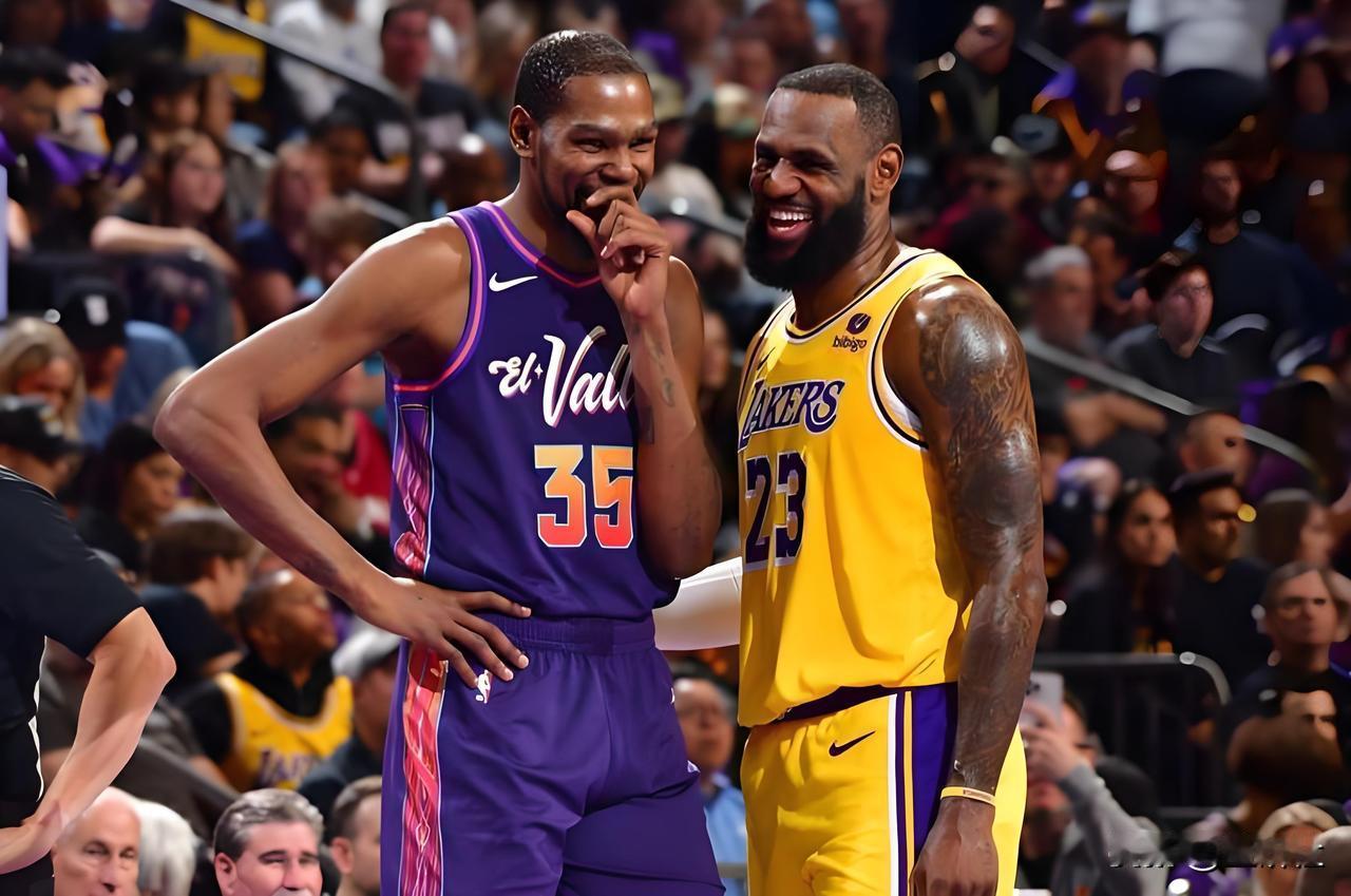 NBA很多所谓降薪，其实是状态下滑，市场给不出高价的被动妥协。但有一类人，规则