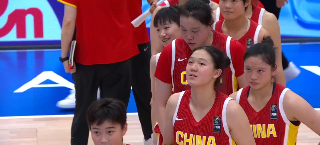 U17女篮世界杯太让人惊喜了！中国U17女篮83：60大胜拉脱维亚队，成功打入八