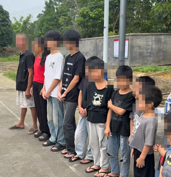 现实争议浮现，不装了！2026年9月20日江苏新闻报道，广西钦州一对夫妇22年