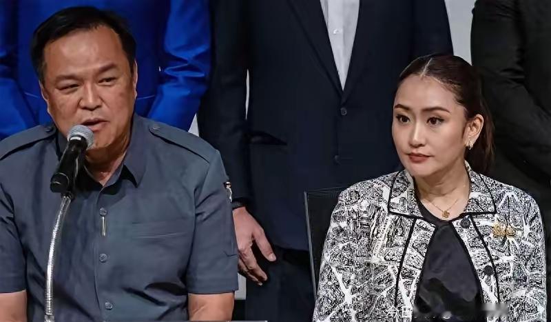 泰王一声令下批准解散国会，刚上台三个月的阿努廷政府直接“光速退场”——修宪谈崩、