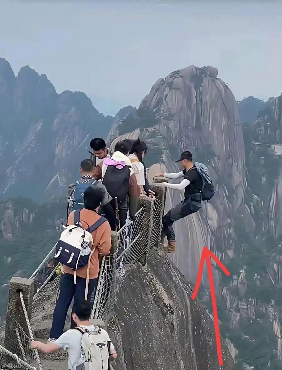 他这么做的目的是什么？[？？？]
