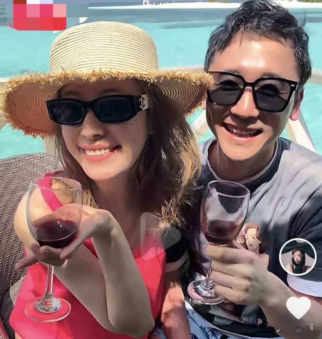 2月14日情人节当天，司雯嘉与老公已在马尔代夫享受两人世界。许多不知情的网友误将