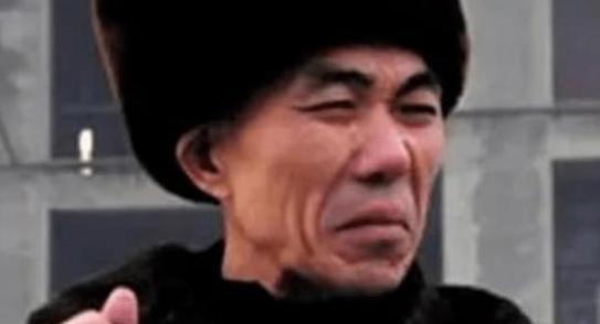 再审那天，胥敬祥在监舍里数着墙皮剥落的纹路，没哭也没喊。1992年他被带走时，