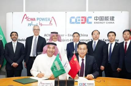 一个敢想，一个敢干！沙特再求中国，签上万亿大单！谁都知道沙特以前靠石油躺着赚