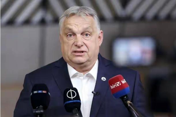 匈牙利总理欧尔班，近日在接受美国博主诺法尔采访时直言不讳地说：我认为有人能打败中