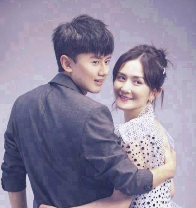 一次，主持人问谢娜：当年你和张杰结婚的时候，何炅随了700万，赵本山随了600万