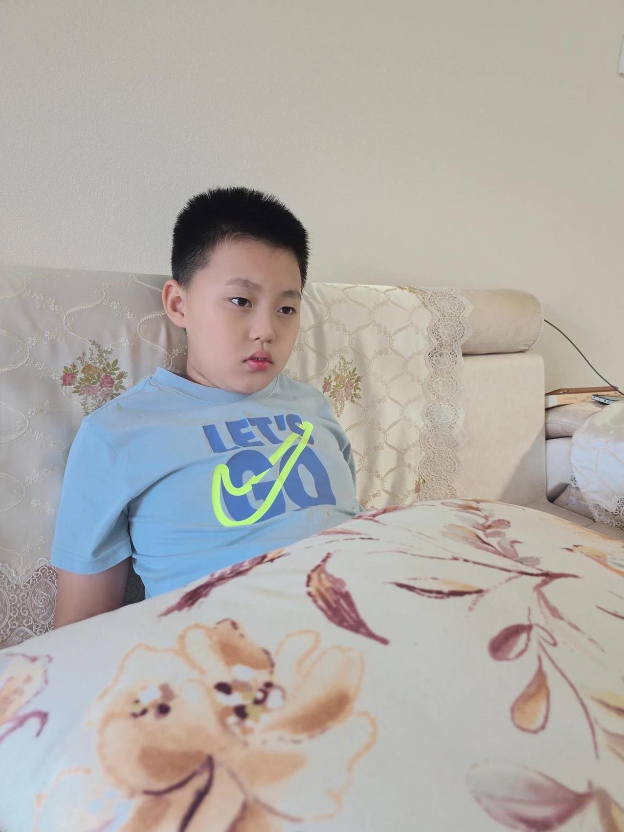 现在的家长累，其实既是外部环境逼的，也是自己逼自己……外孙在我这里只住的这几天