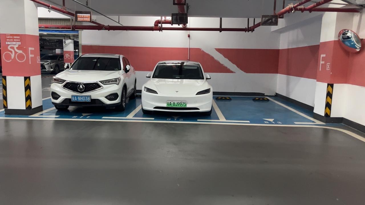 广州产权车位市场热度攀升，业主购置热潮凸显社区配套升级近日，广州多个成熟社区产