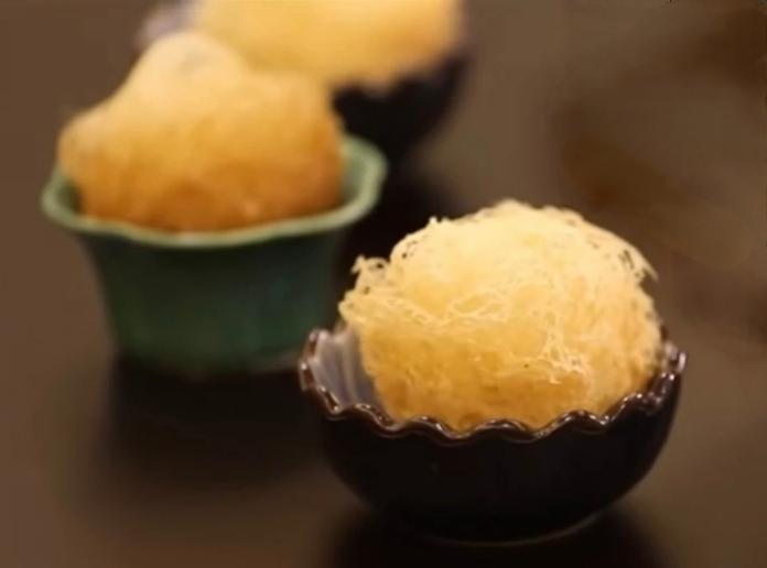 “泡泡糕”，山西省侯马市地方名吃，传说是1900年慈禧西狩路过侯马时，有一随行厨