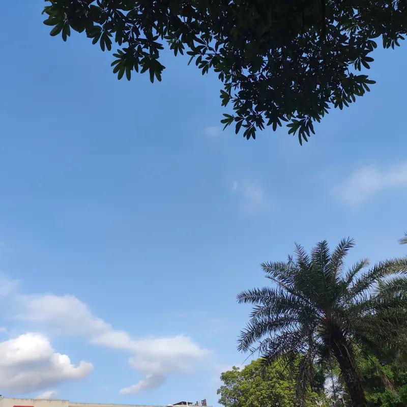 咱们这次来聊聊女人的心底事。女性最渴望的情感需求,就一个词:被在乎。说