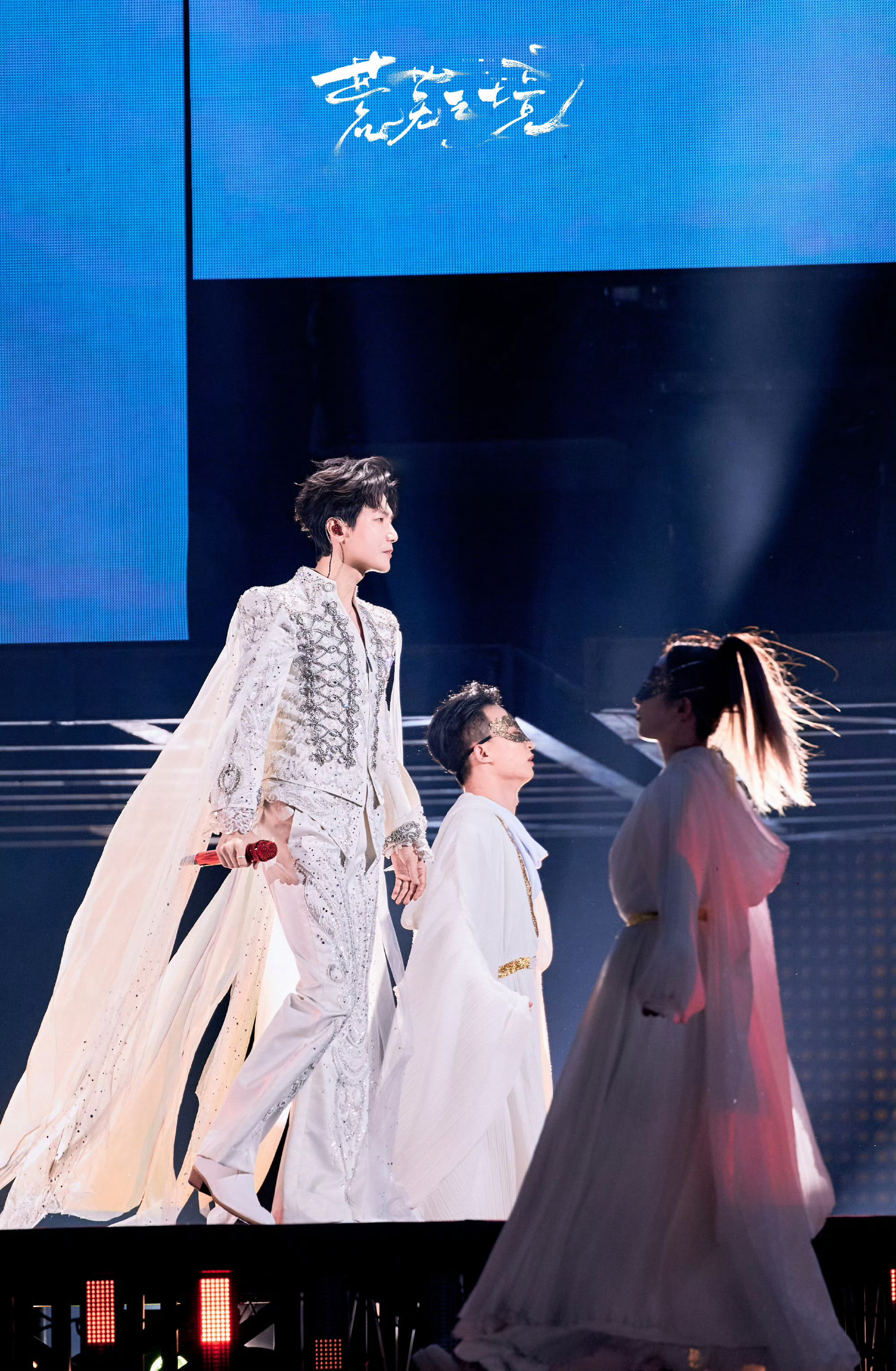 陈楚生上海站圆满结束黄浦江的晚风，全场的大合唱，雨中的浪漫与滚烫的歌声，都留在了