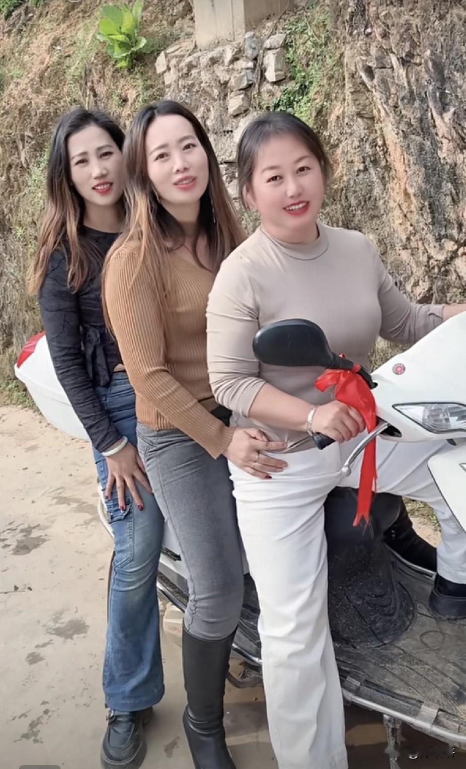 不要车，不要房，另外还送丈母娘[笑着哭][笑着哭]喜欢哪一个，直接一点。。