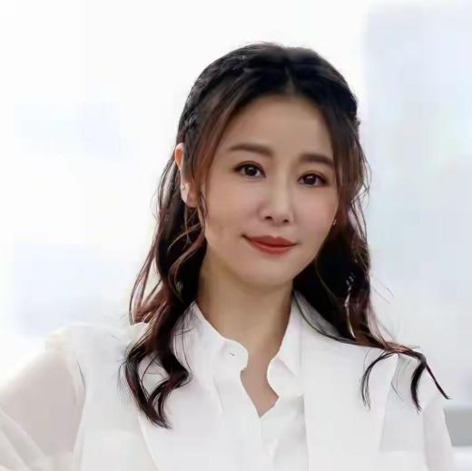 主持人问林心如："你这辈子最后悔的一件事是什么？"林心如脱口而出："我这辈子最后