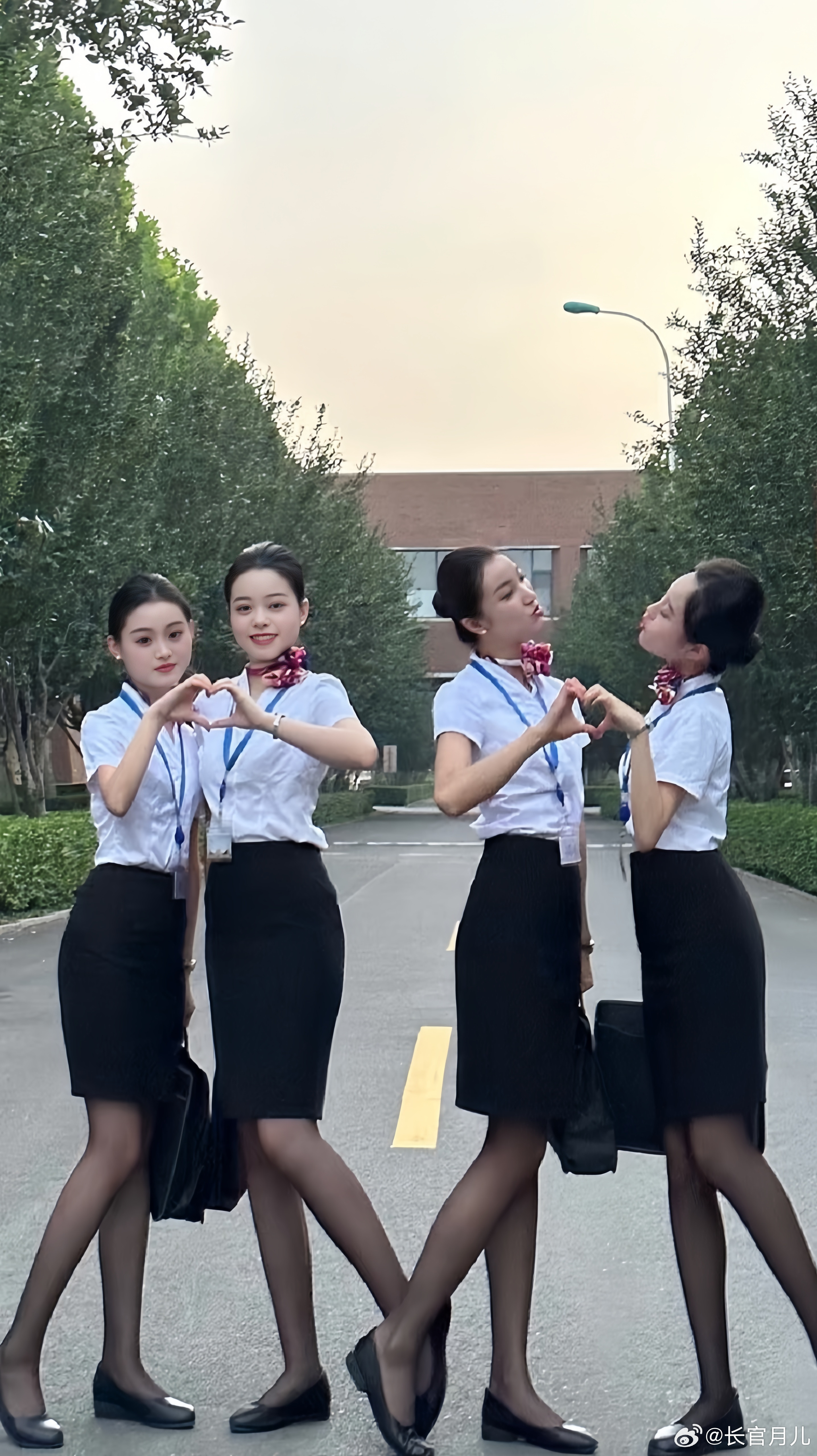 毕业啦，可以起飞了。