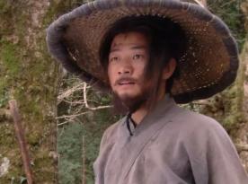 古时有个樵夫，砍柴时见到一块风水宝地，便花了多年的积蓄将其买下。等到一年后，樵夫