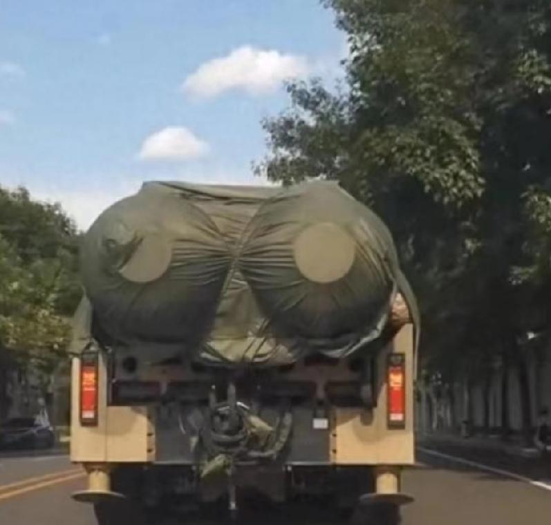 福建沿海突然多了几辆大车，上面架着的不是普通导弹发射筒。最近央视放了段画面，