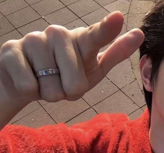 停之停之！！戴了婚戒去约会吗！！！！我的原生家庭未免太美满了些吧！！！！停之停