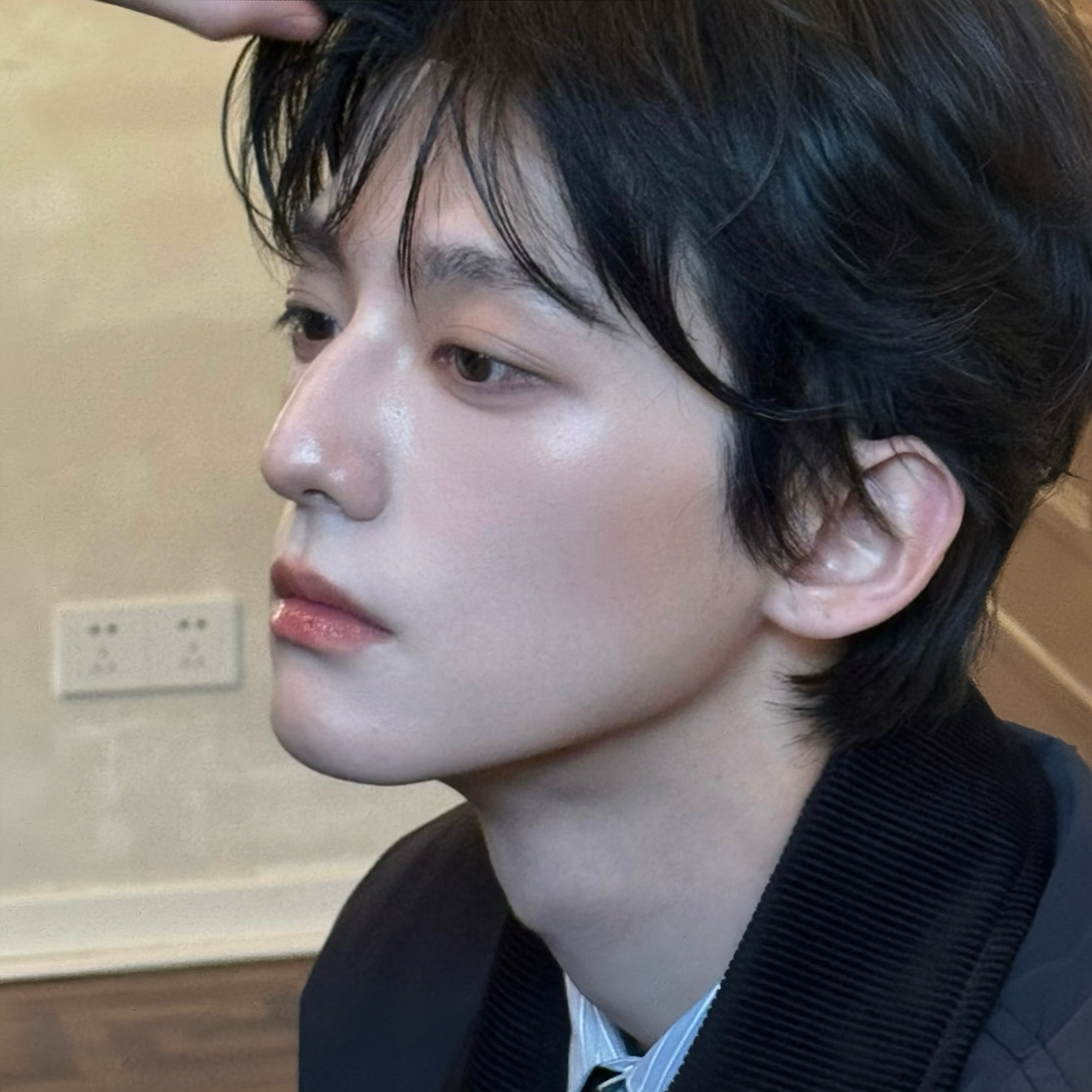 -𝐒𝐇𝐀𝐑𝐄｜赖伟明头像背景图搭配🎧.*🎵˚༘🩶