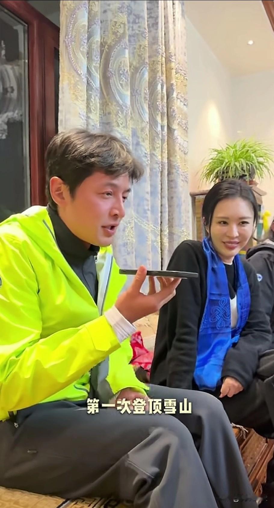 王石老婆田朴珺其实还是很了不起的。从一个籍籍无名的大学生，到今天与男神胡歌一起